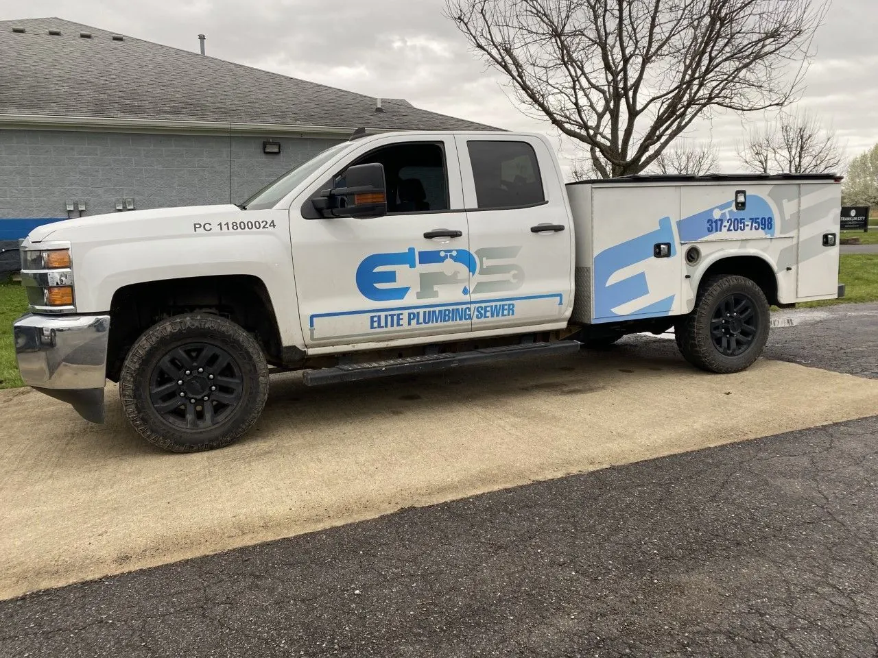 Elite Plumbing and Sewer service truck in Bargersville, Indiana